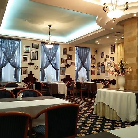 Mesogios Hotel Kisinyov Kültér fotó