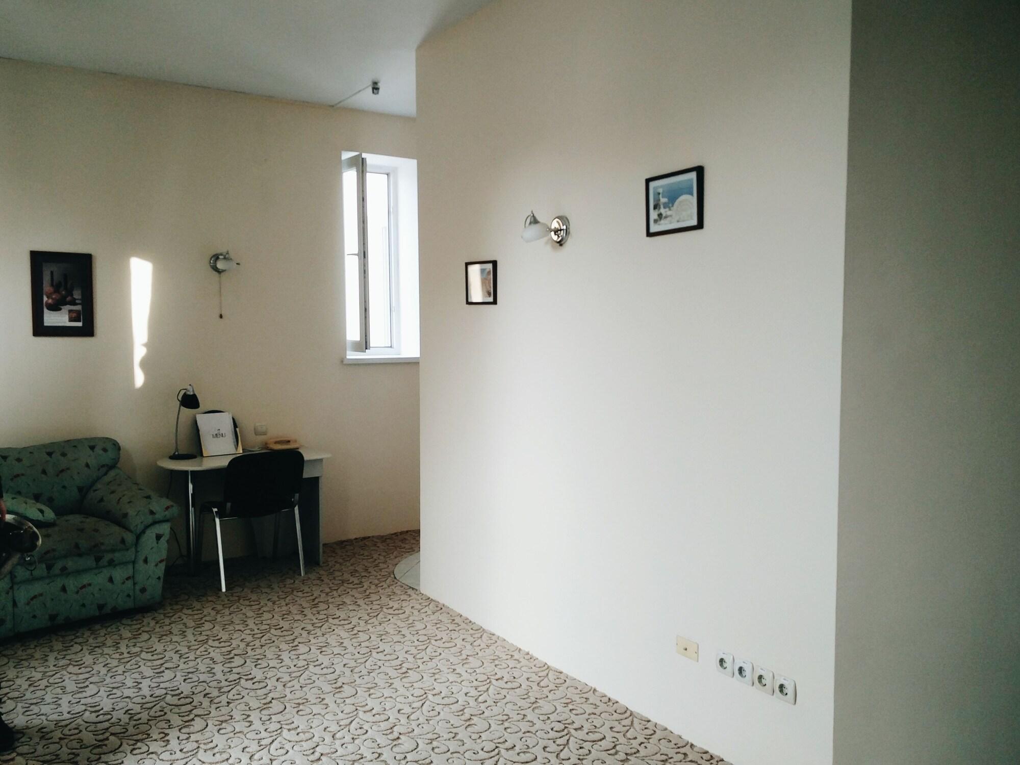 Mesogios Hotel Kisinyov Kültér fotó