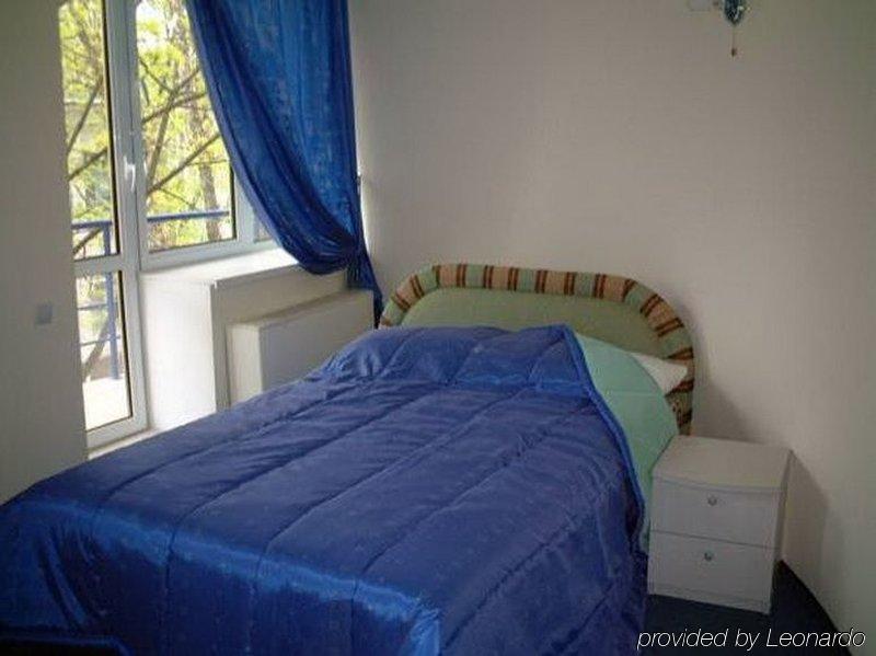 Mesogios Hotel Kisinyov Szoba fotó