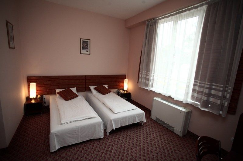 Mesogios Hotel Kisinyov Kültér fotó