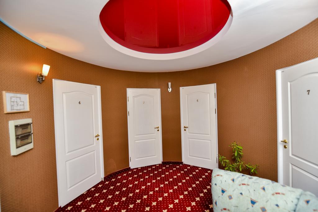 Mesogios Hotel Kisinyov Kültér fotó