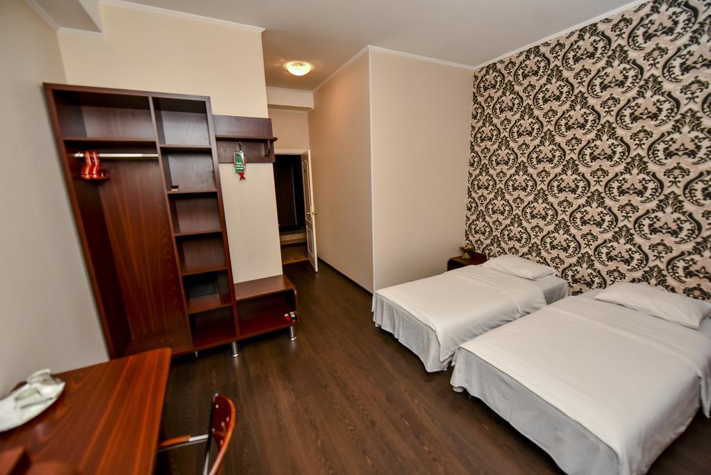 Mesogios Hotel Kisinyov Kültér fotó