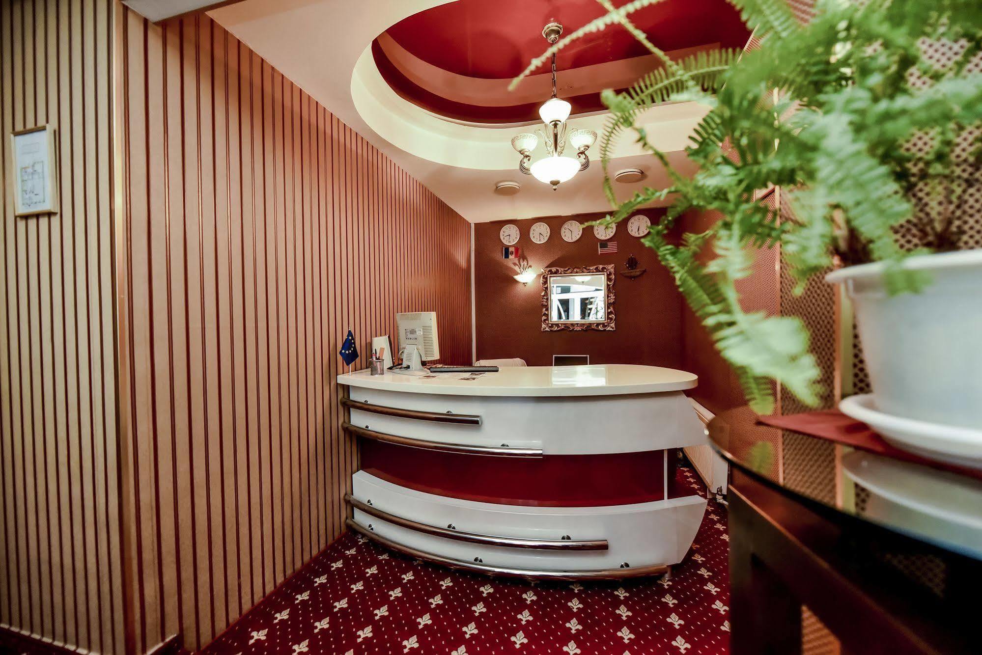 Mesogios Hotel Kisinyov Kültér fotó